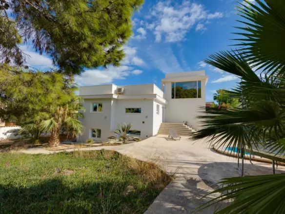4-bedroom Villa In Rojales, Spain (312 M²)
