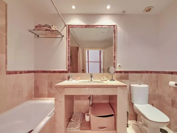 3-bedroom Apartment In Málaga, Spain (146 M²)