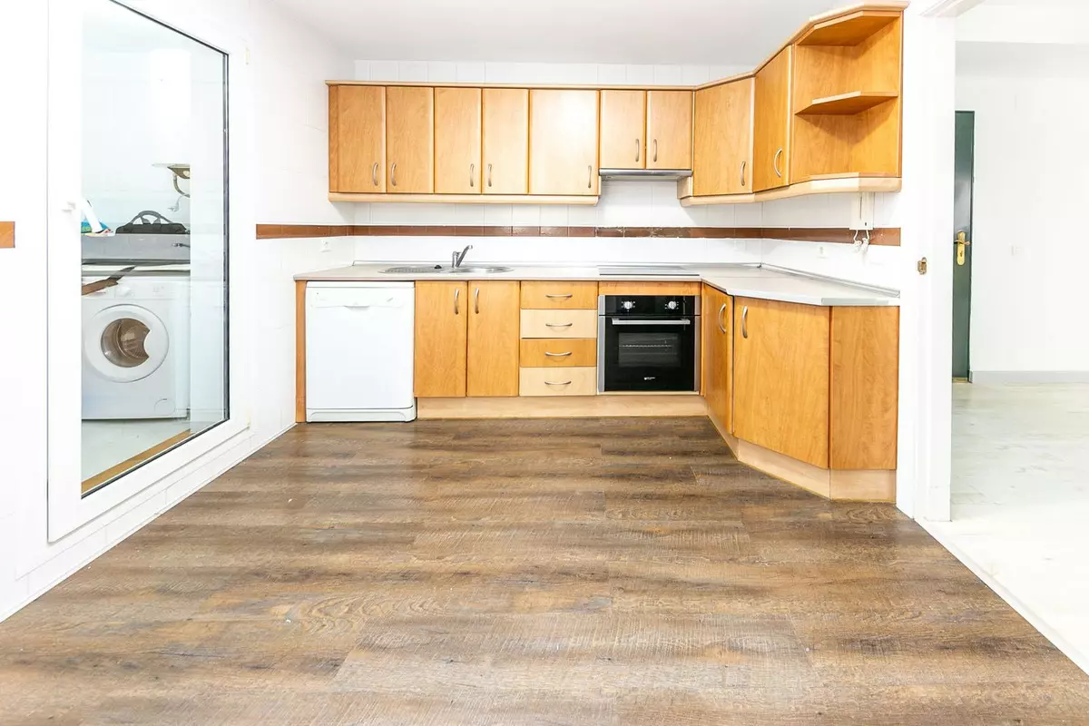 3-bedroom Apartment In Benalmádena, Spain (137 M²)