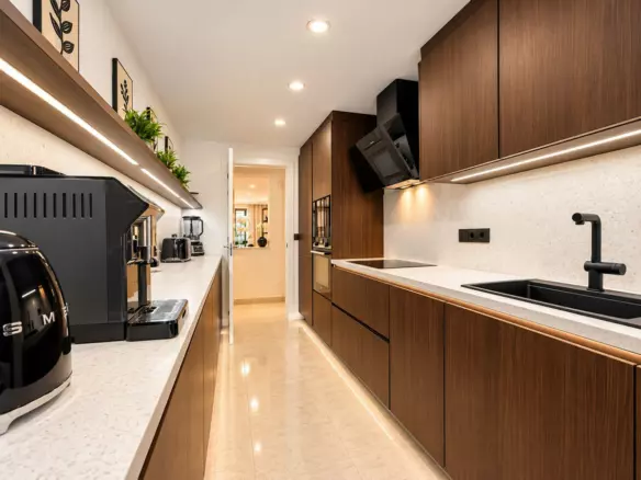 3-bedroom Apartment In Benahavis, Spain (121 M²)