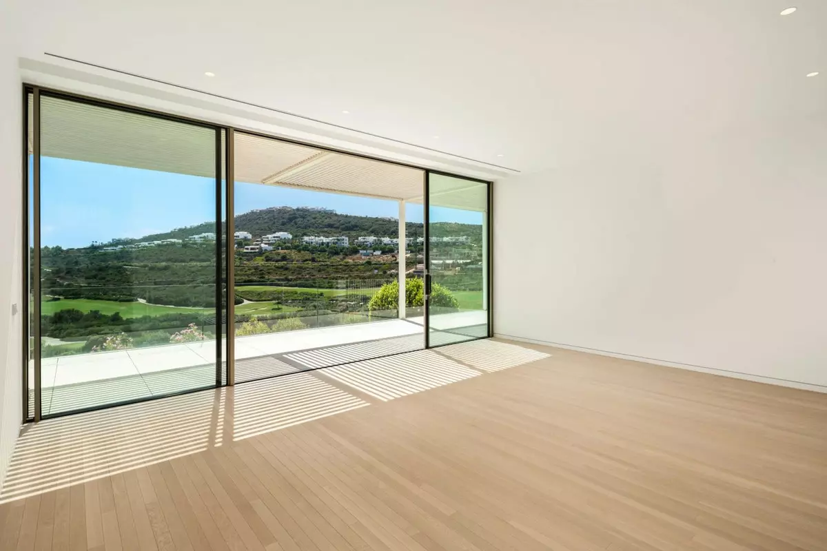 5-bedroom Villa In Casares, Spain (752 M²)