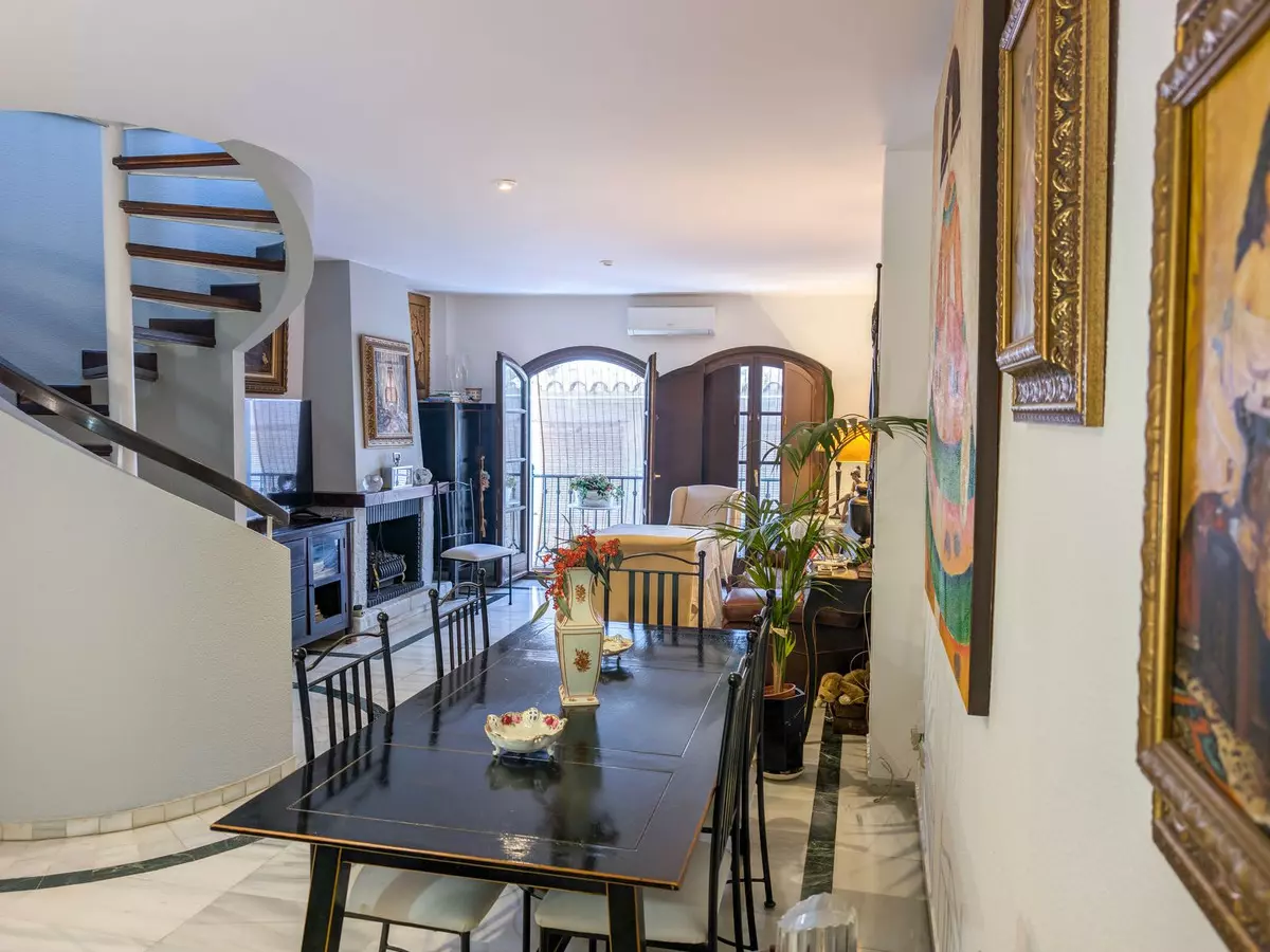 3-bedroom Apartment In Marbella, Spain (150 M²)