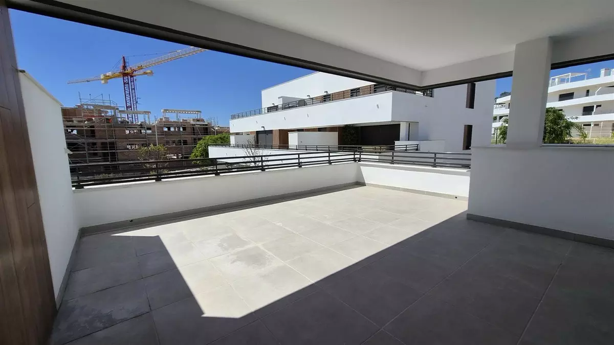 2-bedroom Apartment In Estepona, Spain (99 M²)