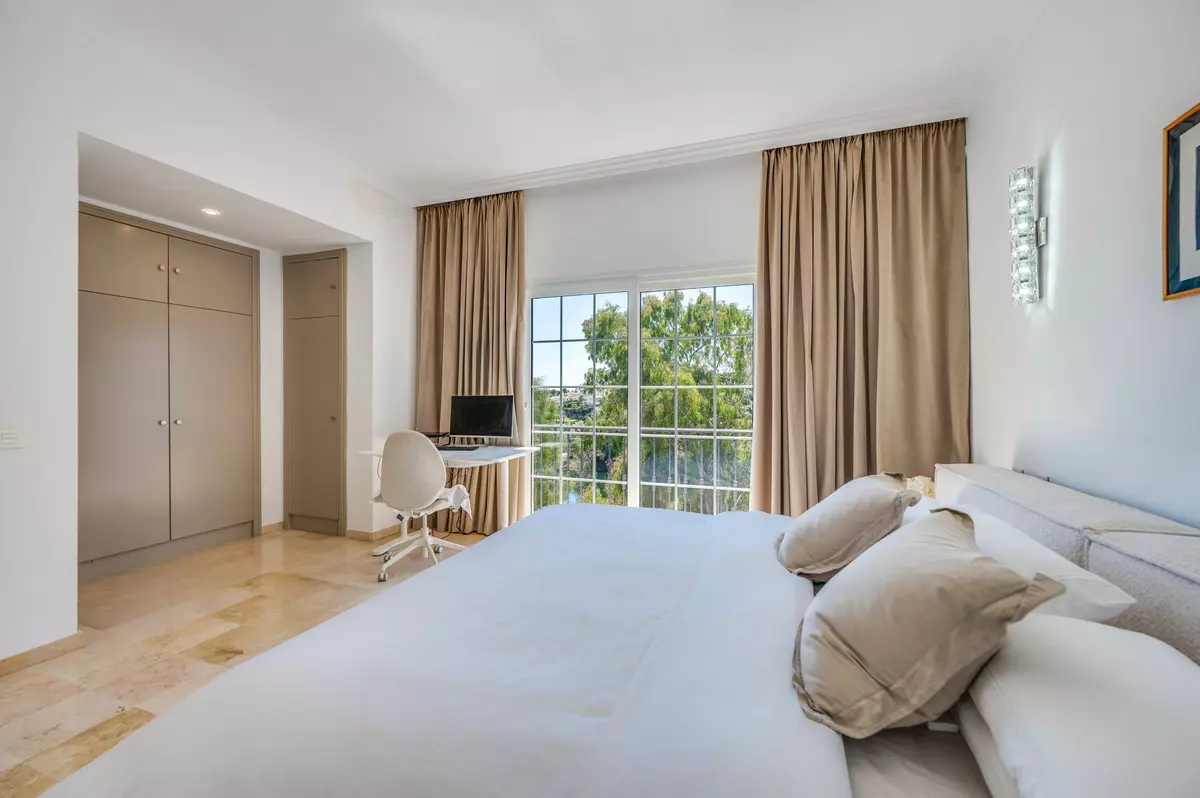 3-bedroom Villa In Marbella, Spain (204 M²)