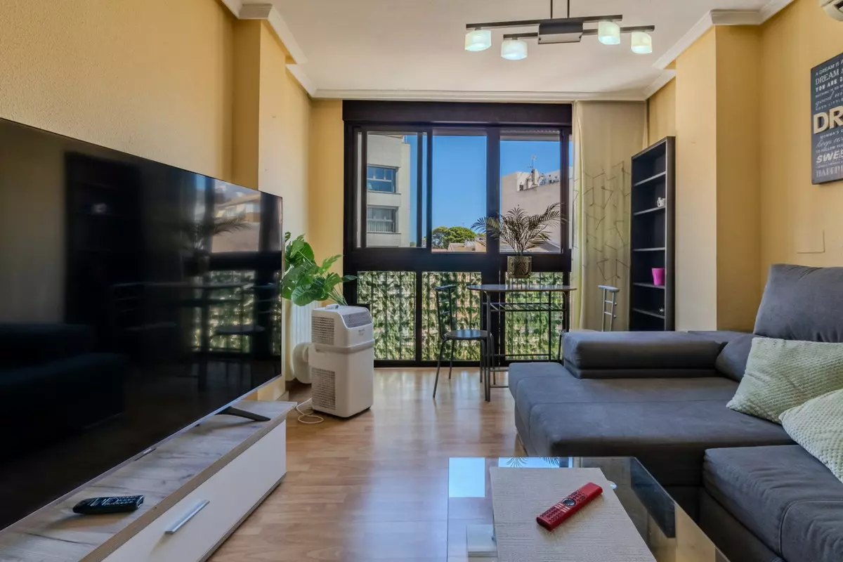 3-bedroom Apartment In Guardamar Del Segura, Spain (82 M²)