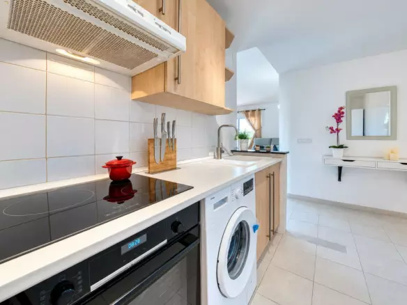 2-bedroom Apartment In Fuengirola, Spain (85 M²)