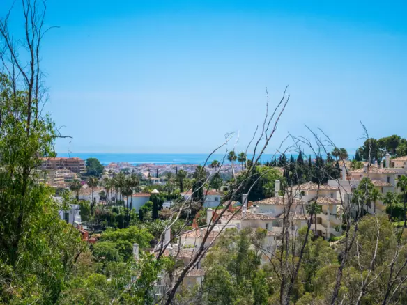 3-bedroom Villa In Marbella, Spain (204 M²)