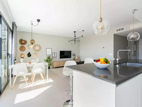 2-bedroom Apartment In Estepona, Spain (99 M²)