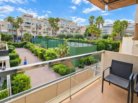 2-bedroom Apartment In Torremolinos, Spain (113 M²)