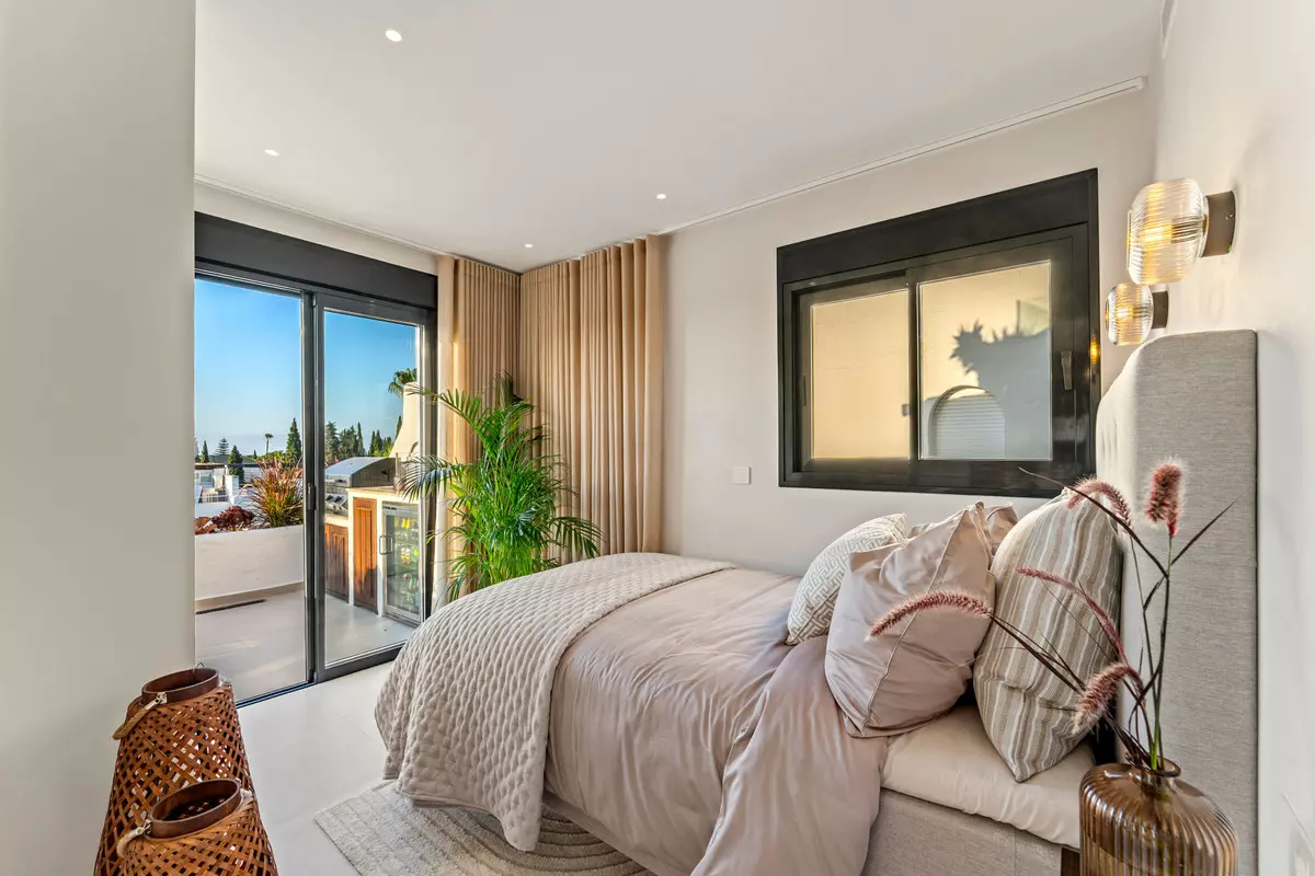 3-bedroom Apartment In Marbella, Spain (126 M²)