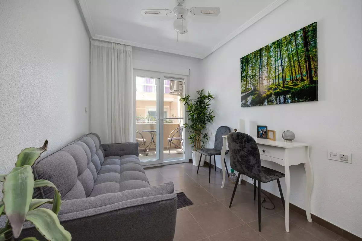 3-bedroom Apartment In Torrevieja, Spain (88 M²)
