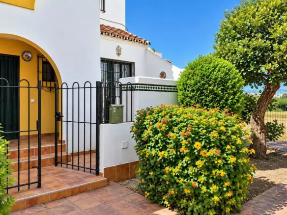 3-bedroom Town House In Casares, Spain (135 M²)