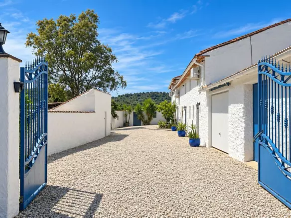 8-bedroom Country House In Casabermeja, Spain (440 M²)