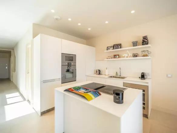 4-bedroom Town House In Estepona, Spain (398 M²)