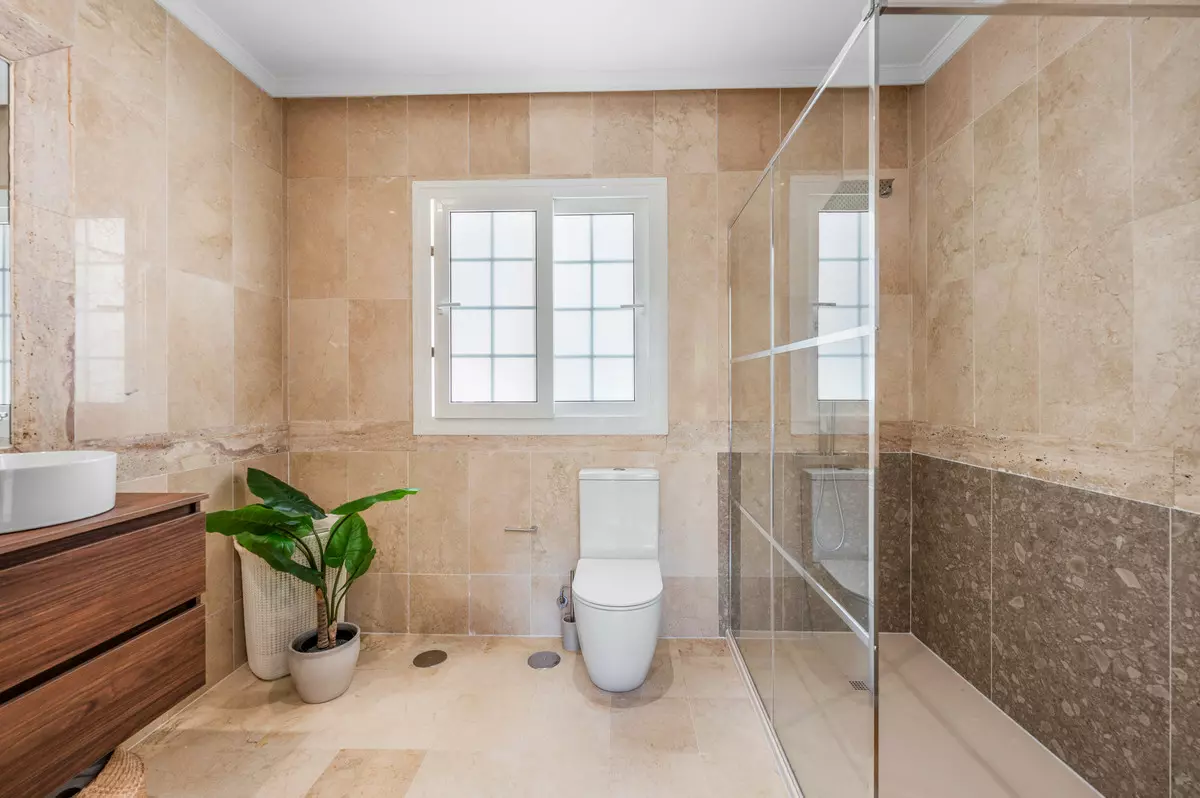 3-bedroom Villa In Marbella, Spain (204 M²)