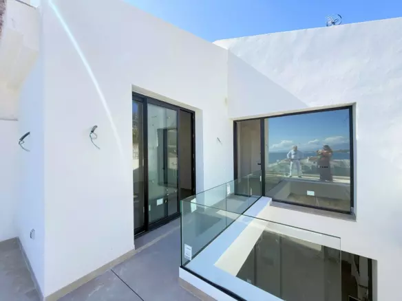 2-bedroom Villa In Estepona, Spain (124 M²)