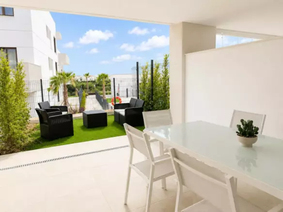 3-bedroom Apartment In Estepona, Spain (101 M²)