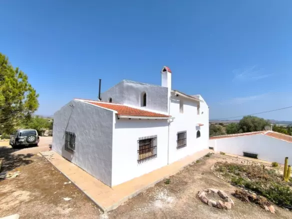 8-bedroom Villa In Novelda, Spain (414 M²)