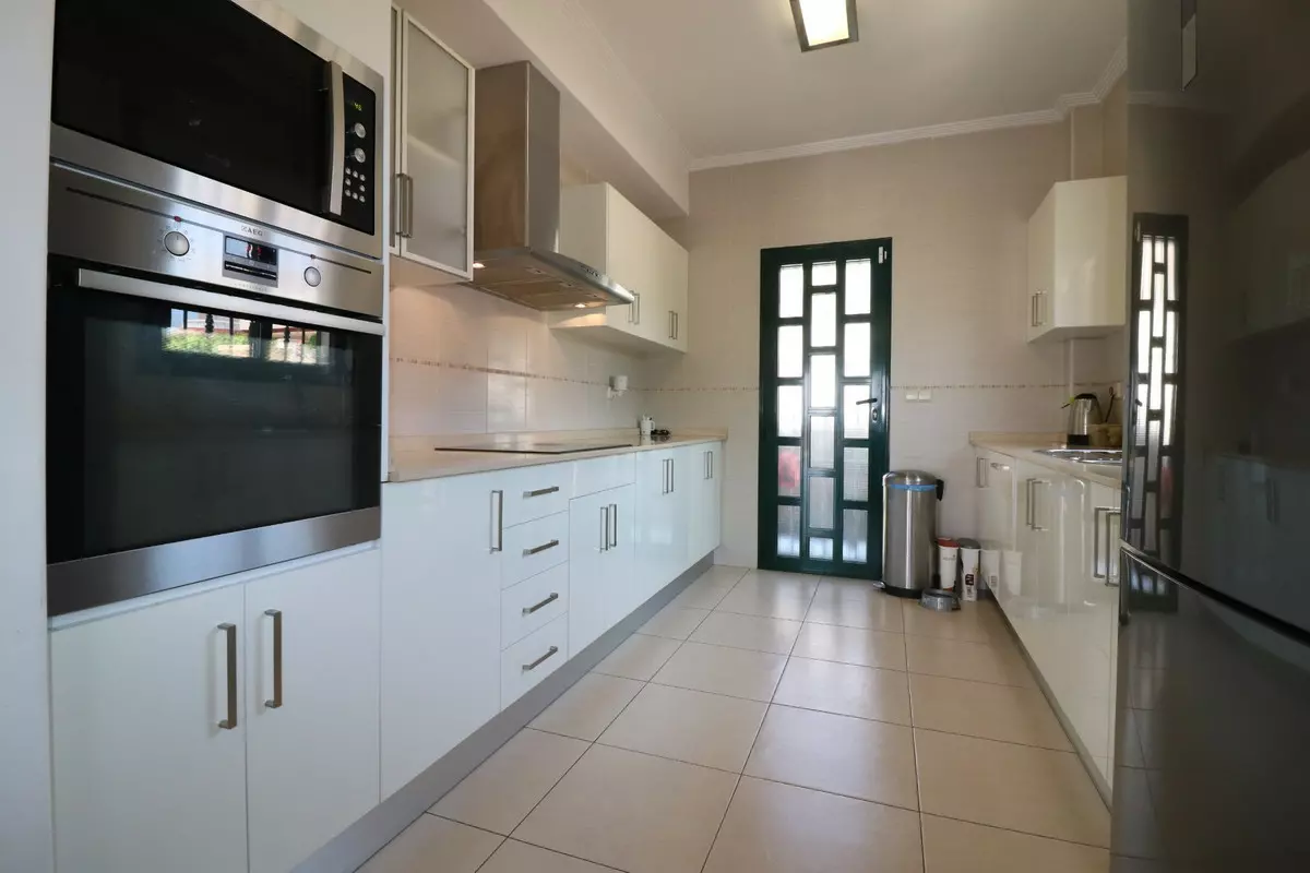 4-bedroom Villa In Rojales, Spain (175 M²)
