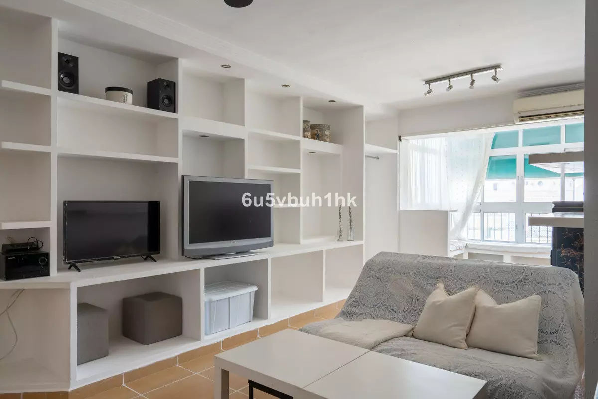 2-bedroom Apartment In Fuengirola, Spain (110 M²)