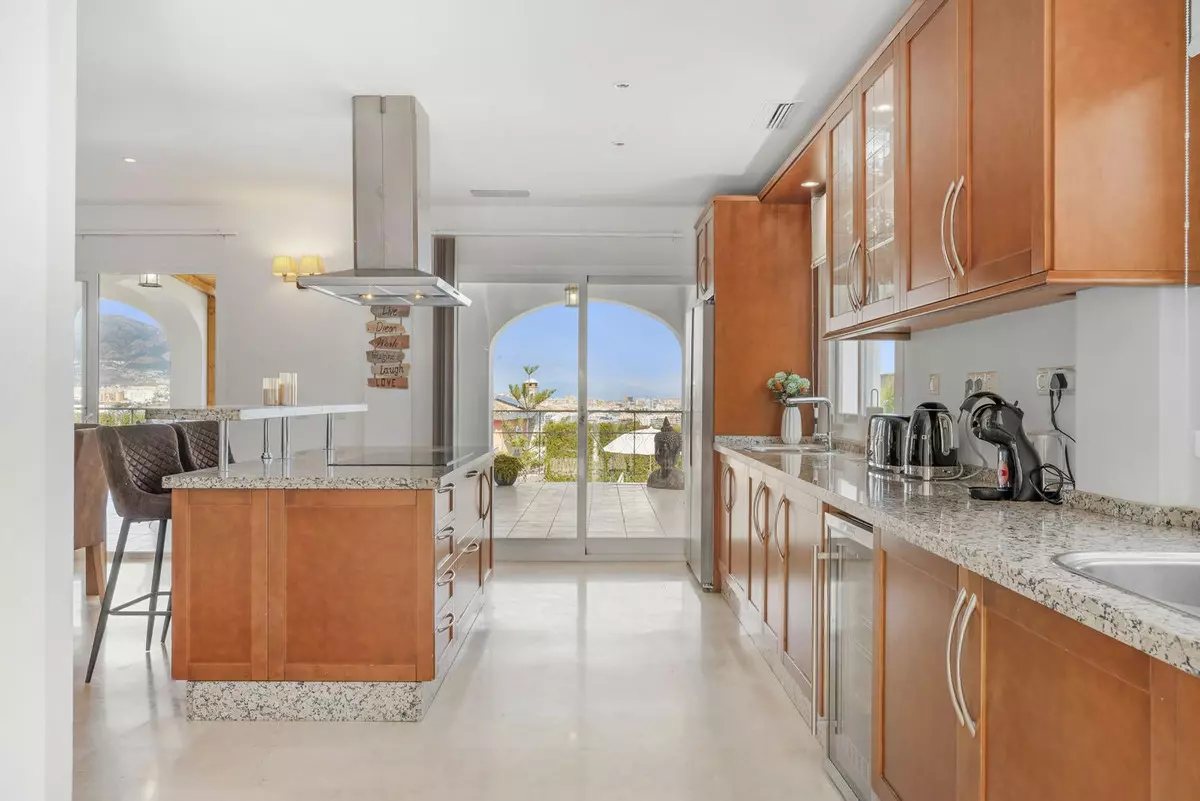 5-bedroom Villa In Mijas, Spain (342 M²)