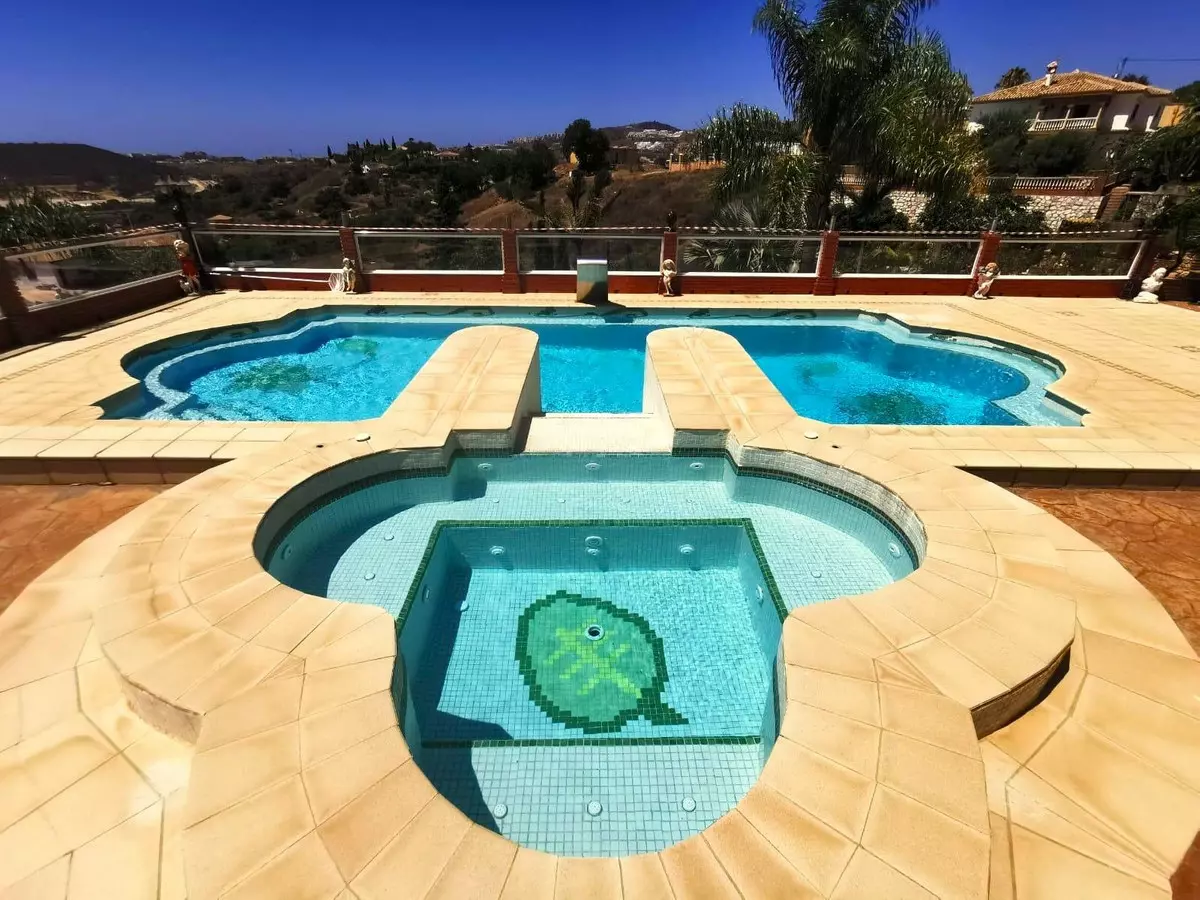 6-bedroom Villa In Mijas, Spain (573 M²)