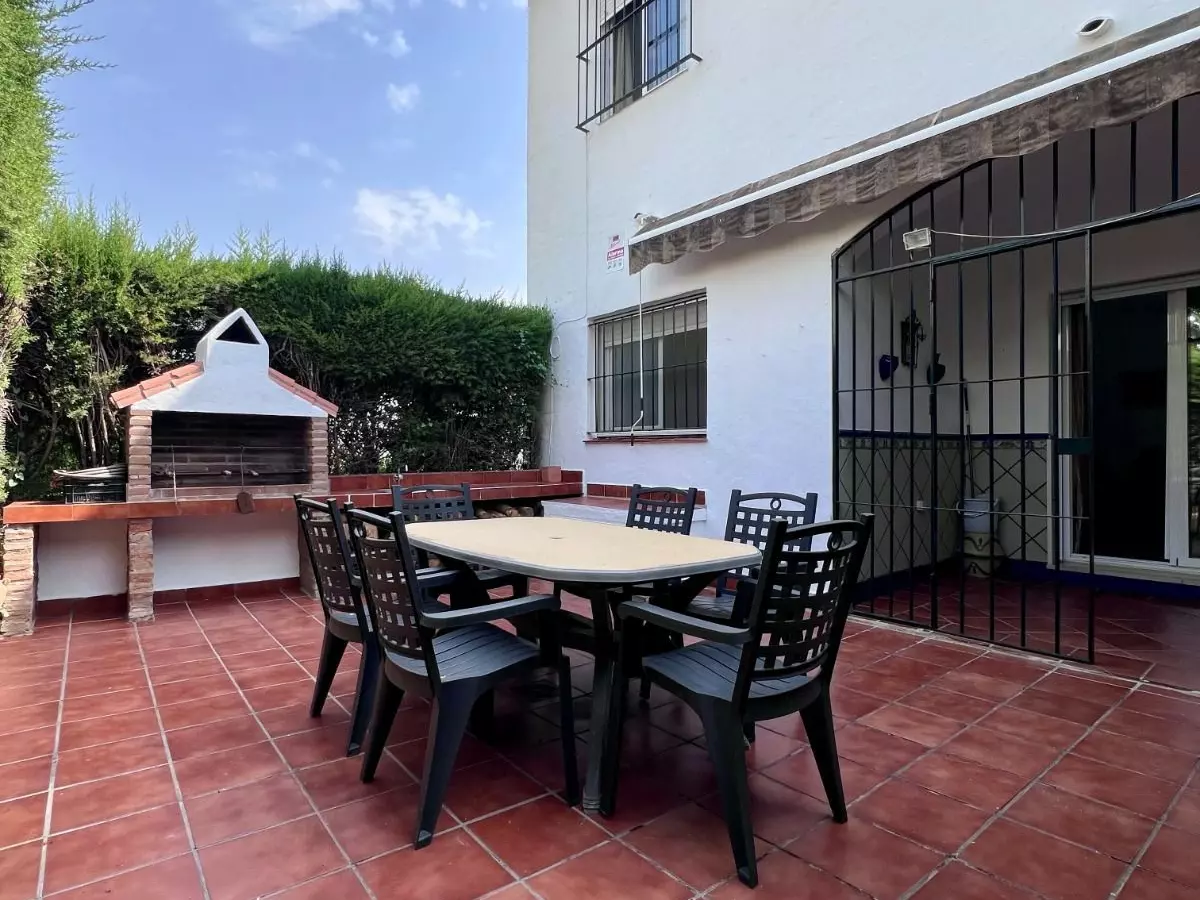 3-bedroom Town House In Estepona, Spain (120 M²)