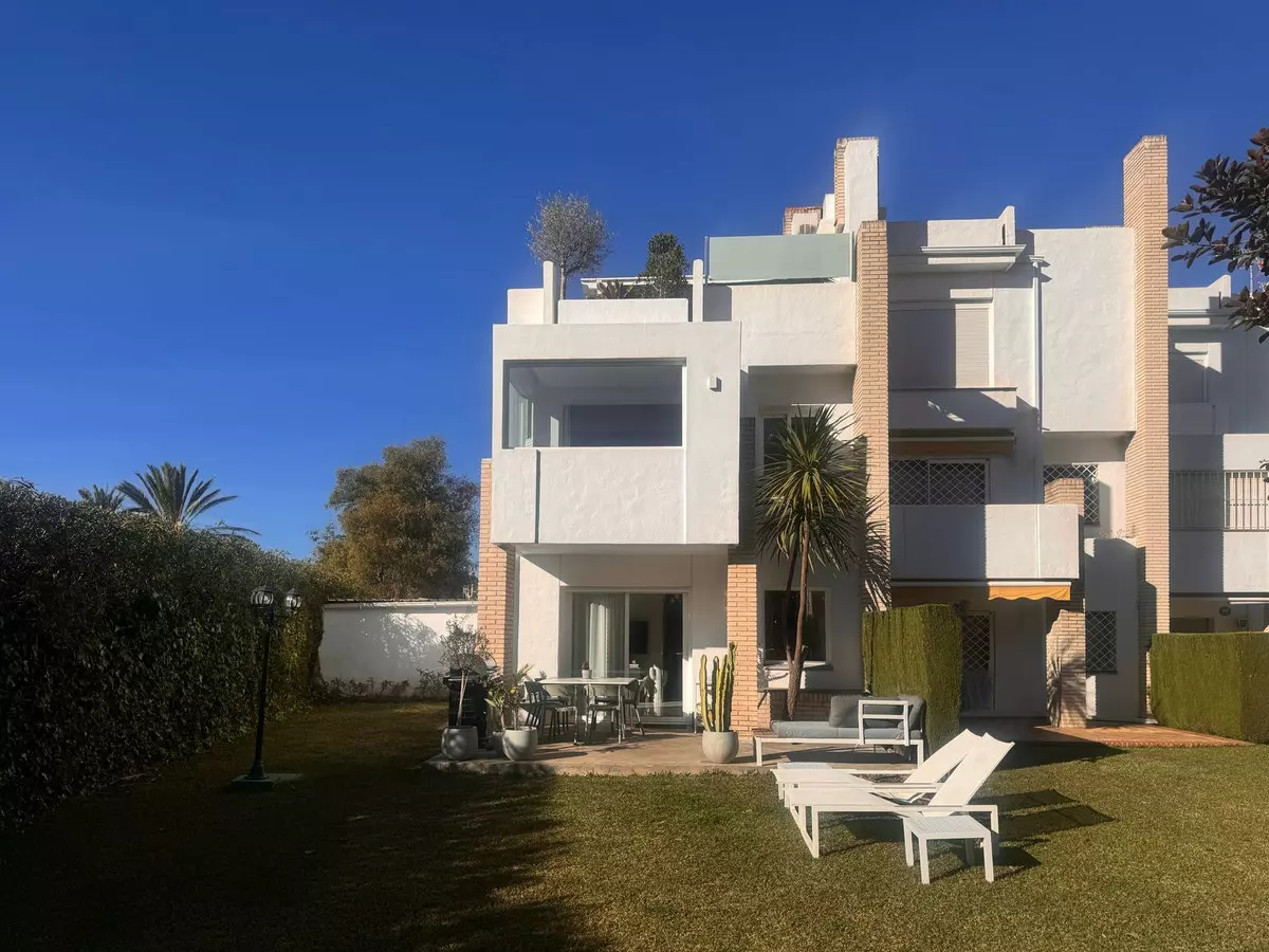 3-bedroom Town House In Marbella, Spain (149 M²)