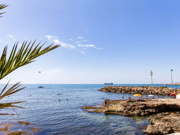 3-bedroom Apartment In Torrevieja, Spain (88 M²)