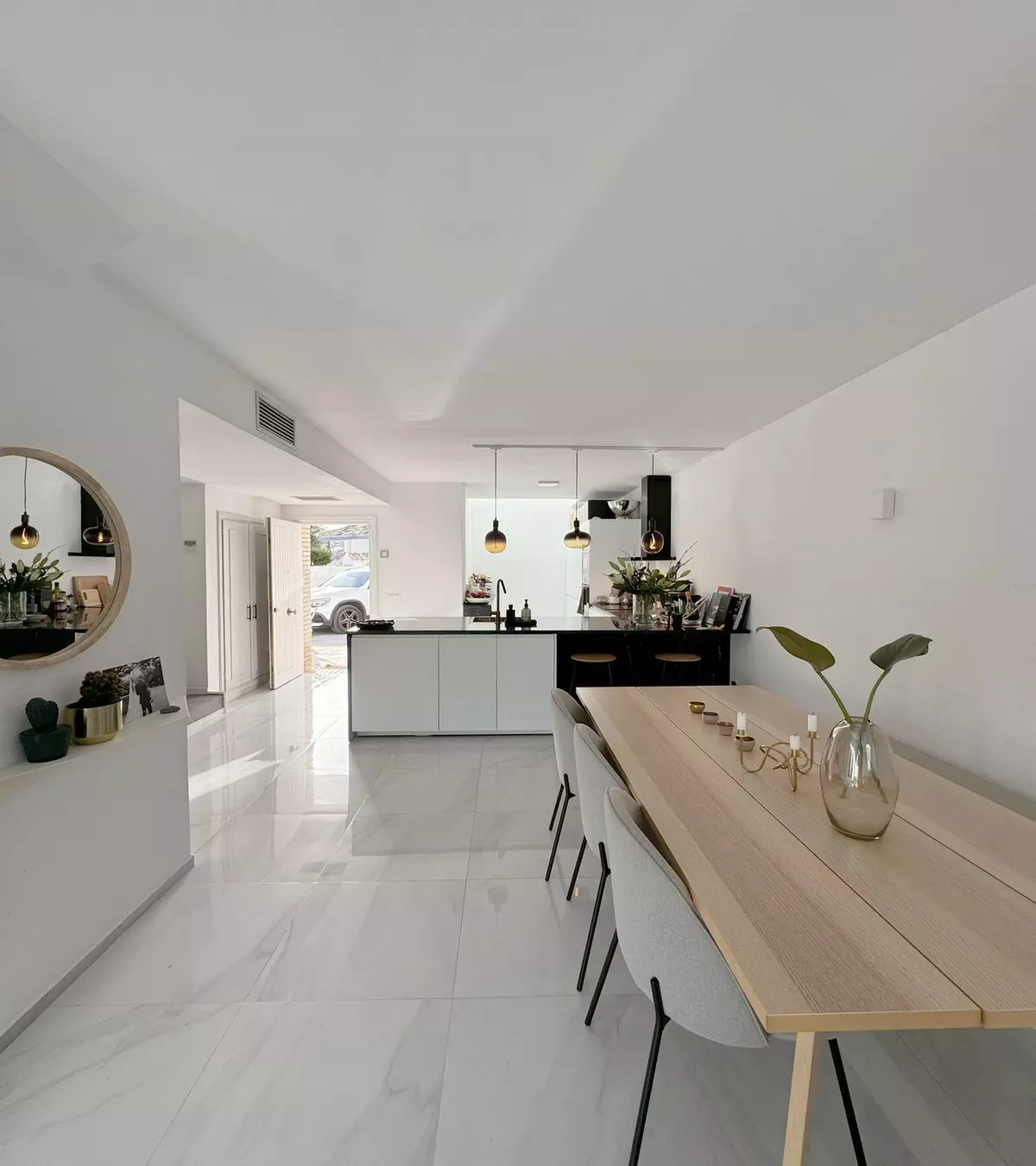 ShowFeedImage-7b2808 3-bedroom Town House In Marbella, Spain (149 M²)