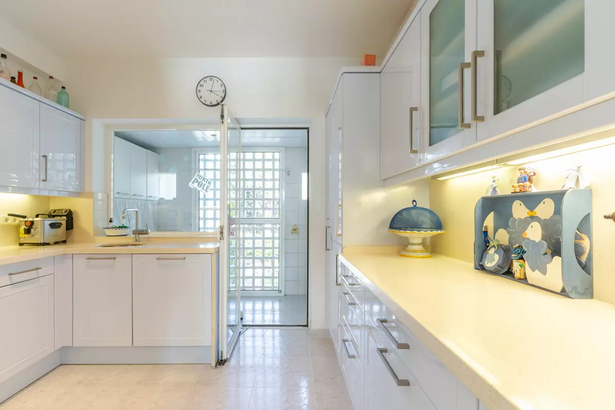 3-bedroom Apartment In Marbella, Spain (312 M²)