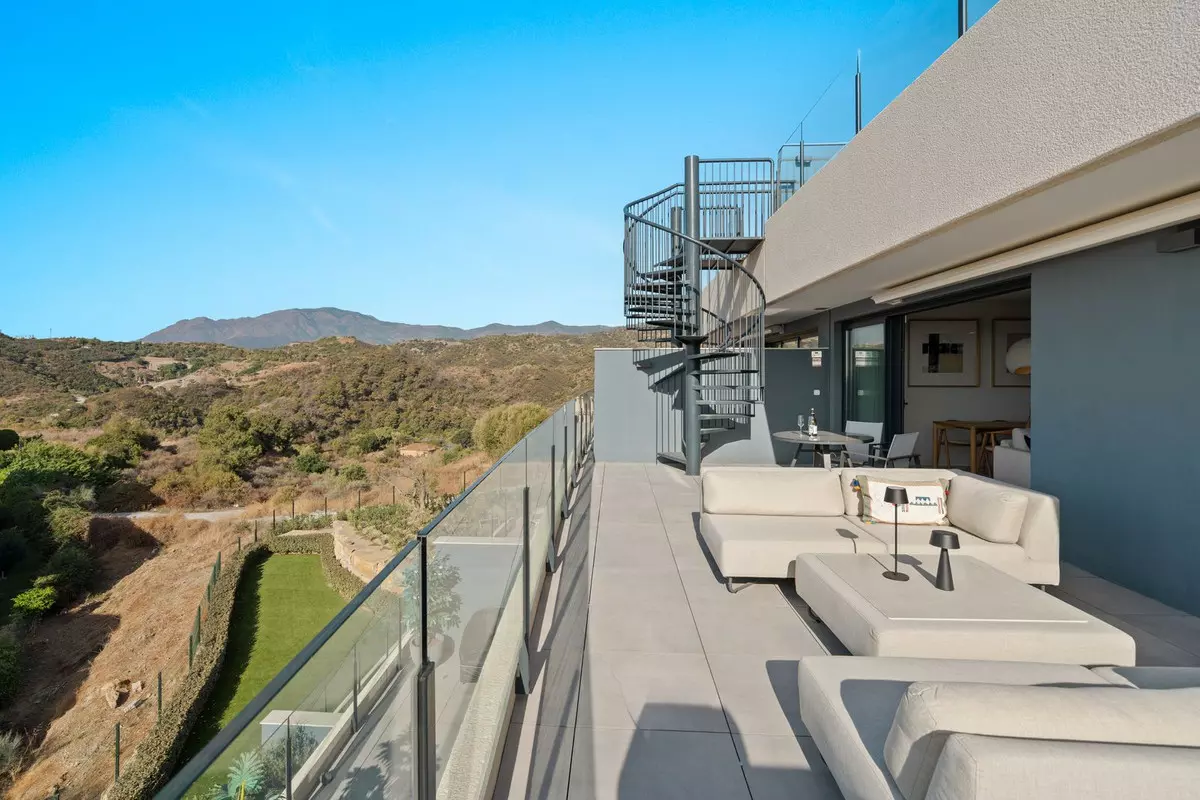 3-bedroom Apartment In Estepona, Spain (91 M²)