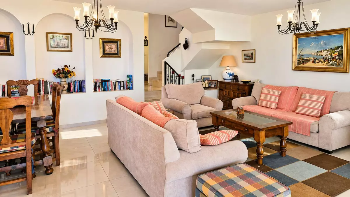 3-bedroom Town House In Casares, Spain (135 M²)
