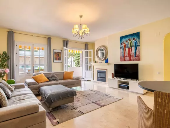 3-bedroom Apartment In Estepona, Spain (129 M²)