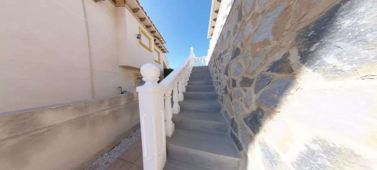 5-bedroom Villa In Orihuela, Spain (178 M²)