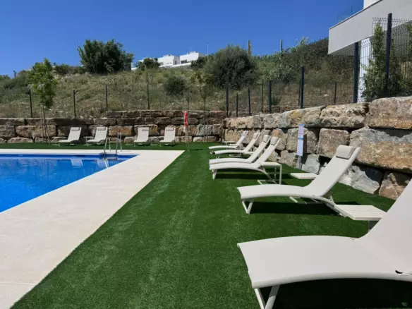 3-bedroom Apartment In Estepona, Spain (101 M²)