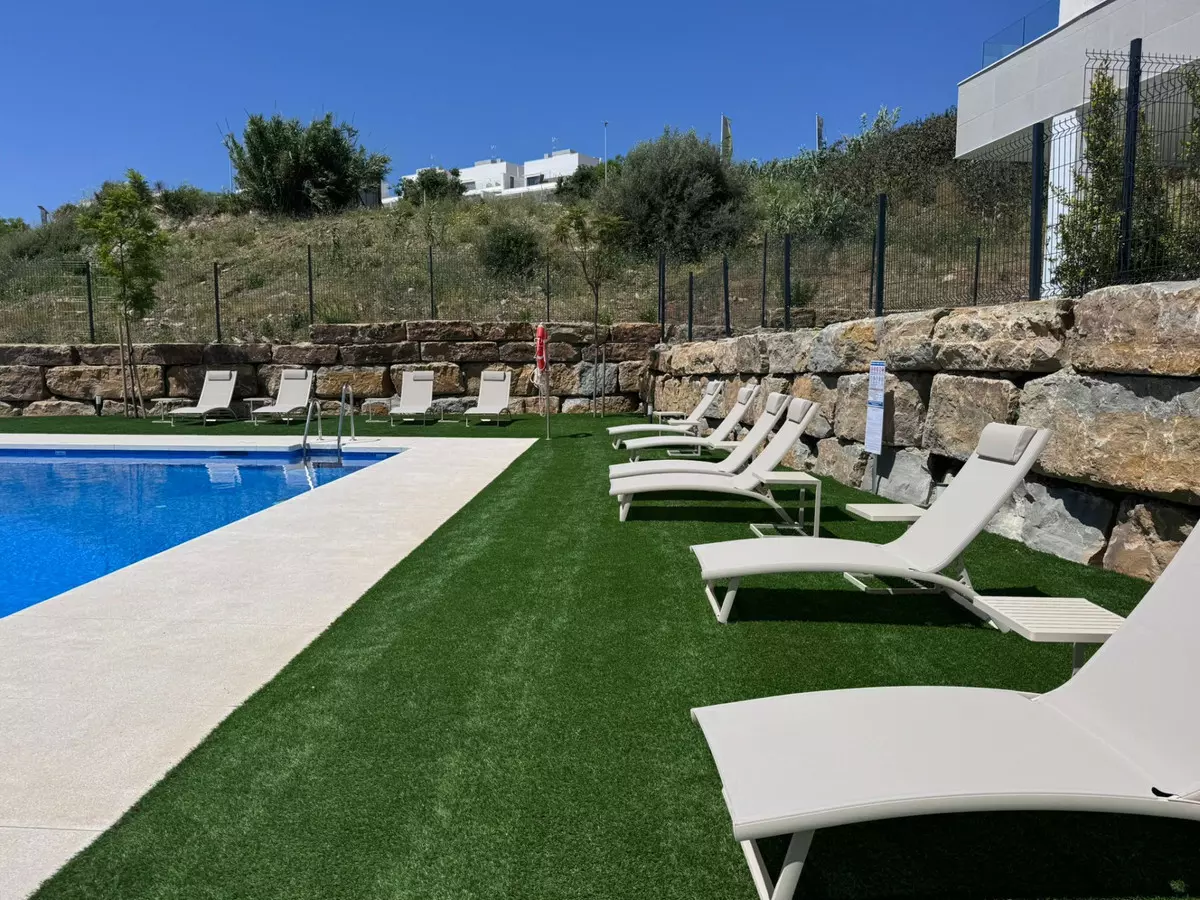 3-bedroom Apartment In Estepona, Spain (101 M²)