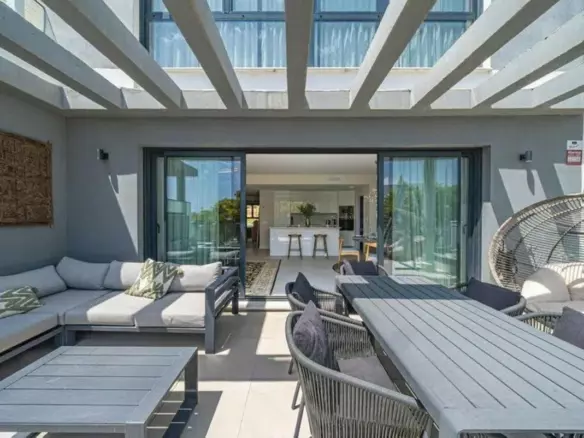 3-bedroom Apartment In Estepona, Spain (110 M²)