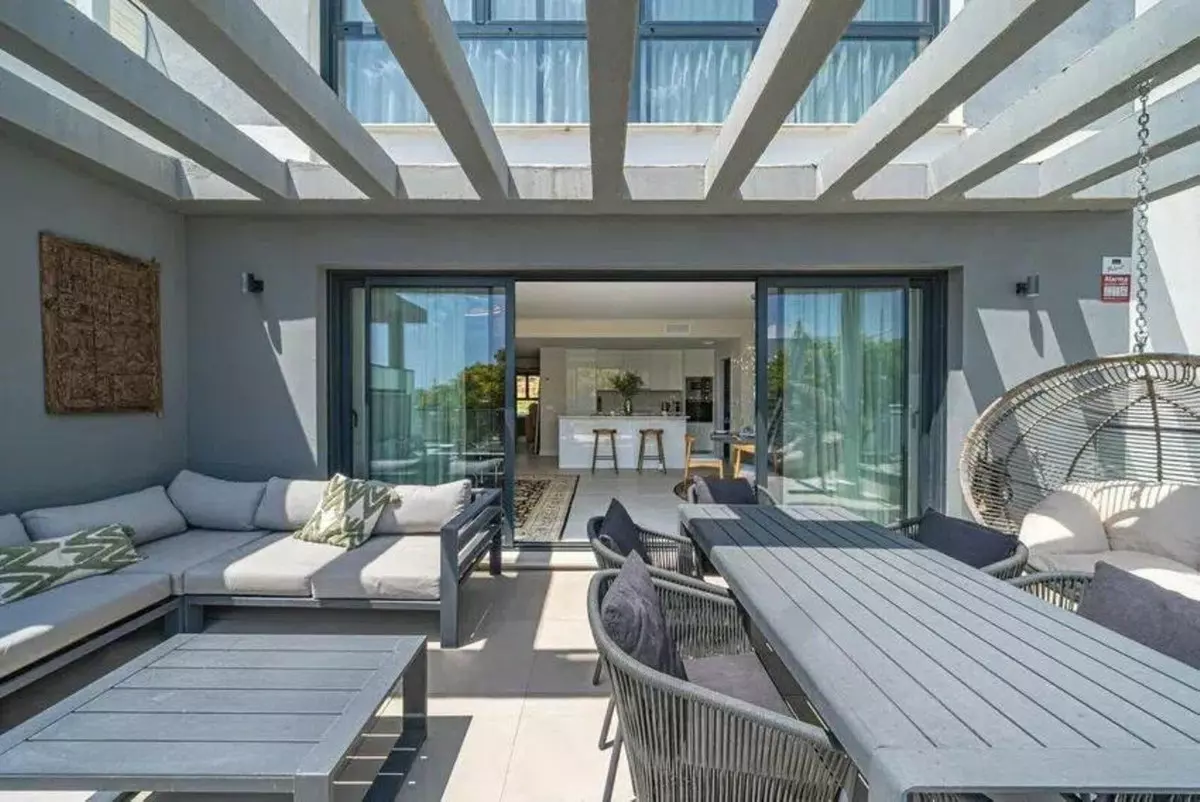 3-bedroom Apartment In Estepona, Spain (110 M²)
