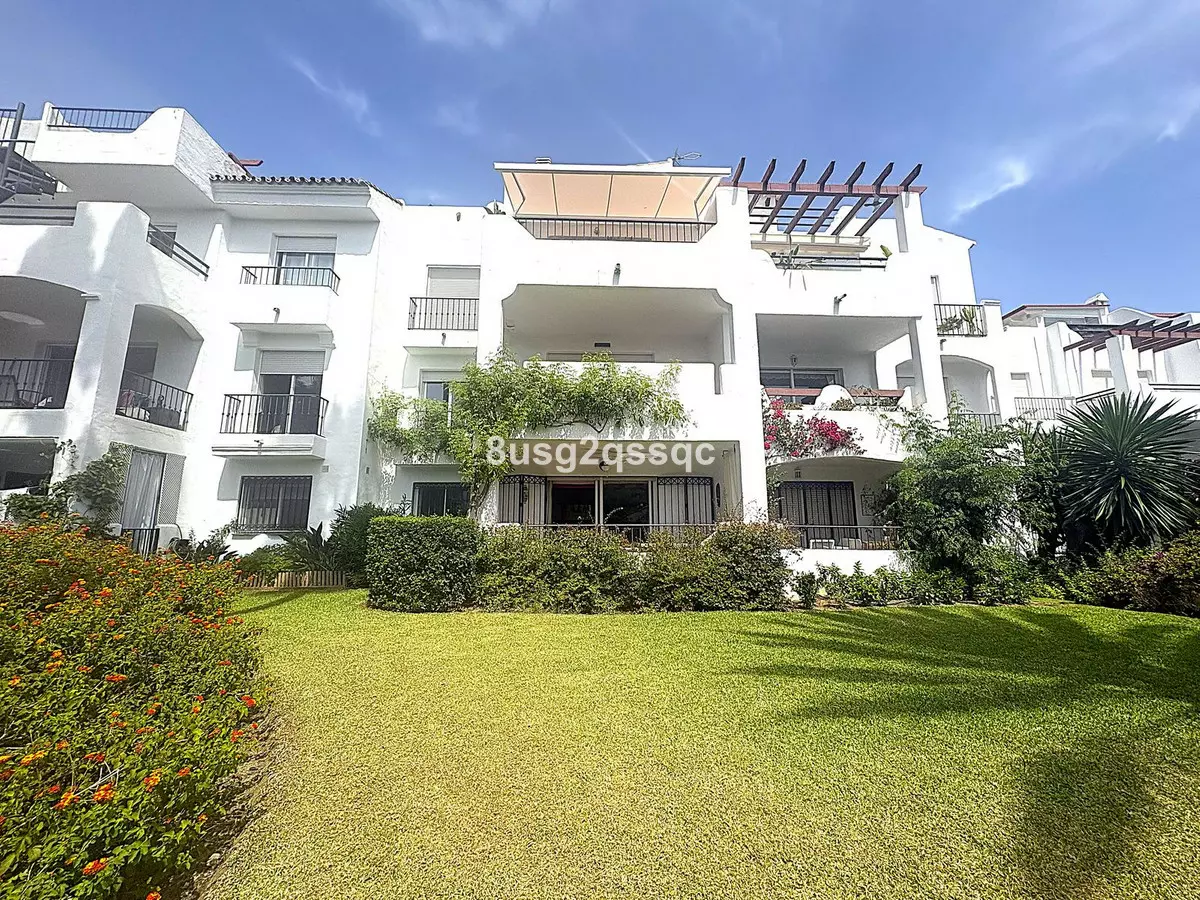 3-bedroom Apartment In Estepona, Spain (124 M²)
