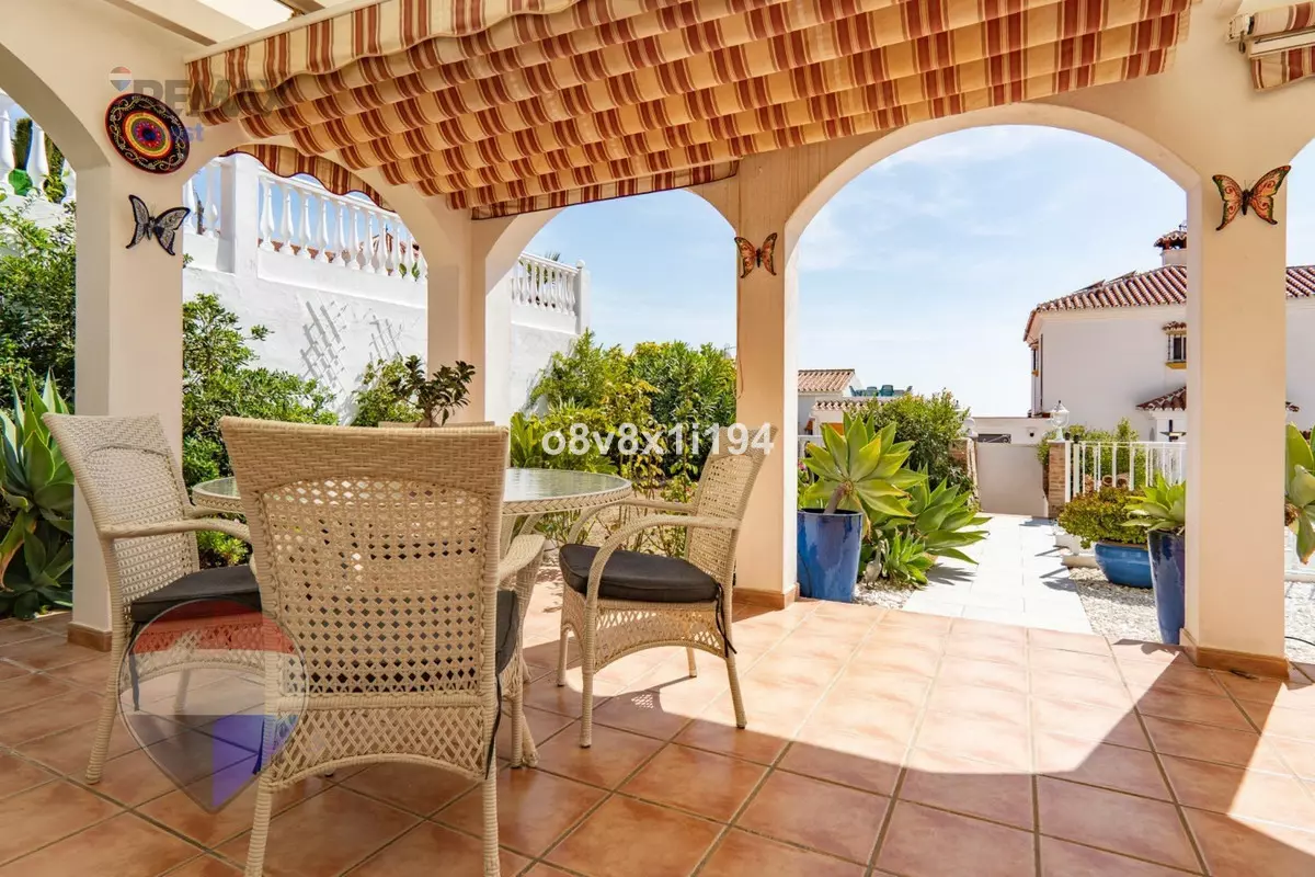 3-bedroom Villa In Vélez – Málaga, Spain (193 M²)