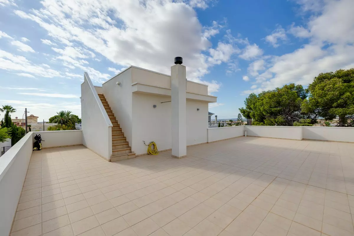 4-bedroom Villa In Rojales, Spain (312 M²)
