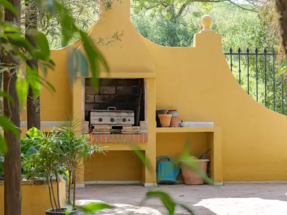 5-bedroom Country House In Coín, Spain (215 M²)