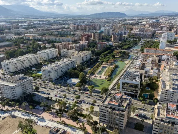2-bedroom Apartment In Málaga, Spain (93 M²)
