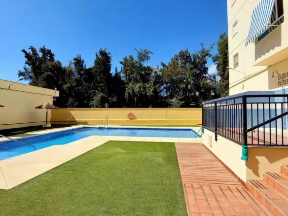 3-bedroom Apartment In Fuengirola, Spain (93 M²)