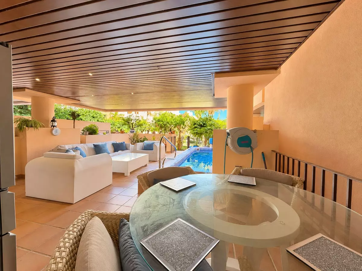 2-bedroom Apartment In Estepona, Spain (134 M²)