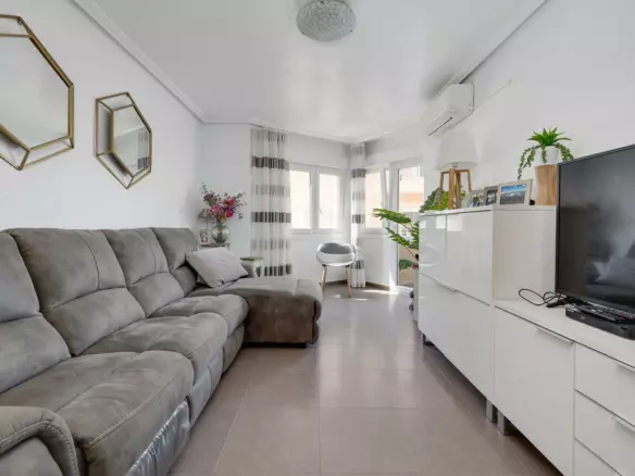 3-bedroom Apartment In Torrevieja, Spain (88 M²)