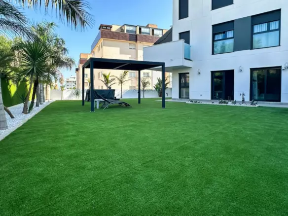 3-bedroom Apartment In Torremolinos, Spain (212 M²)
