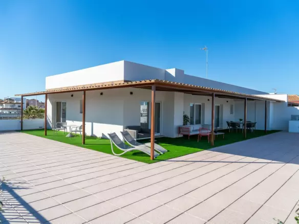 3-bedroom Apartment In Orihuela, Spain (122 M²)