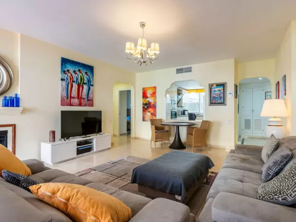 3-bedroom Apartment In Estepona, Spain (129 M²)